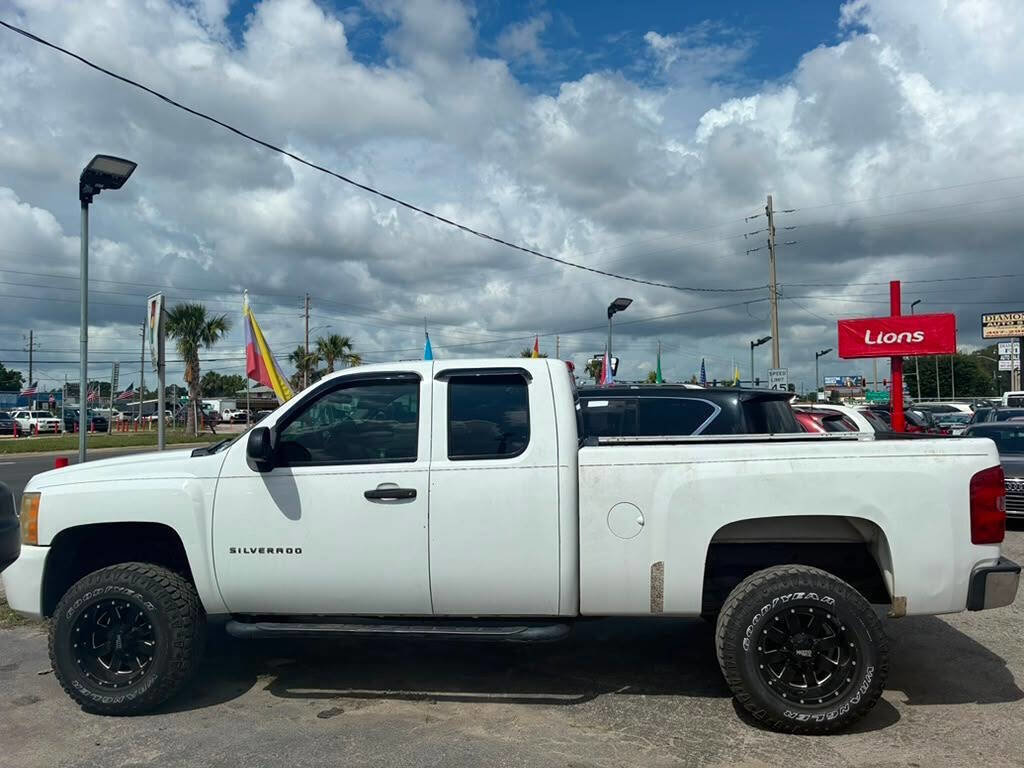 Used 2011 Chevrolet Silverado 1500 W/T w/ LS Package RWD image 11