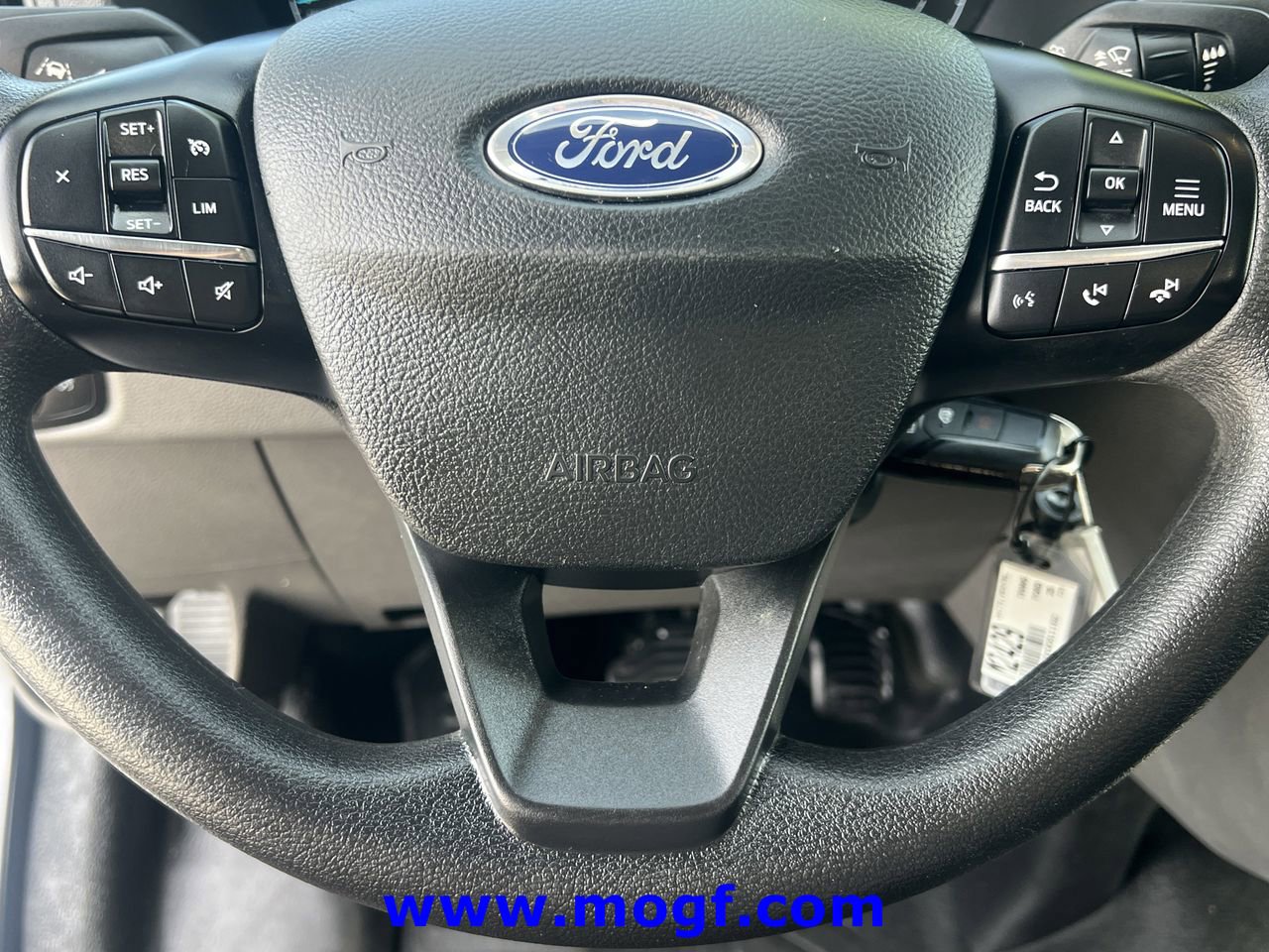 Used 2025 Ford Transit 250 148 High Roof RWD image 12