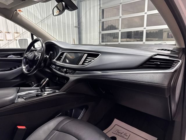 Used 2020 Buick Enclave Essence w/ Sound and Sites Package AWD/4WD image 27