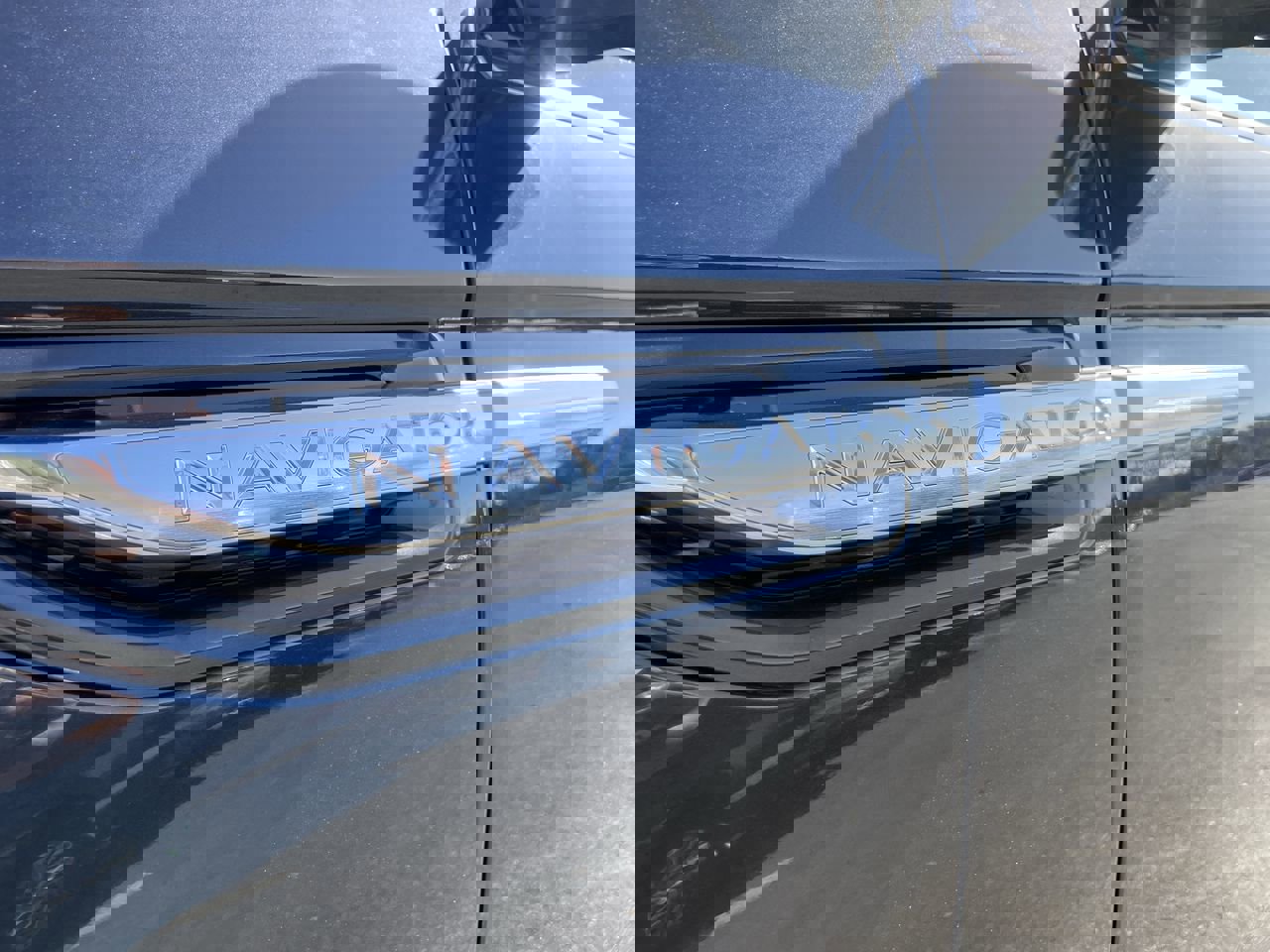 Used 2021 Lincoln Navigator Reserve w/ Luxury Package image 28