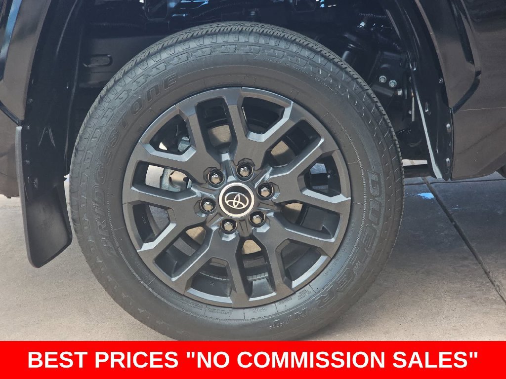 Used 2024 Toyota Tundra Platinum AWD/4WD image 36