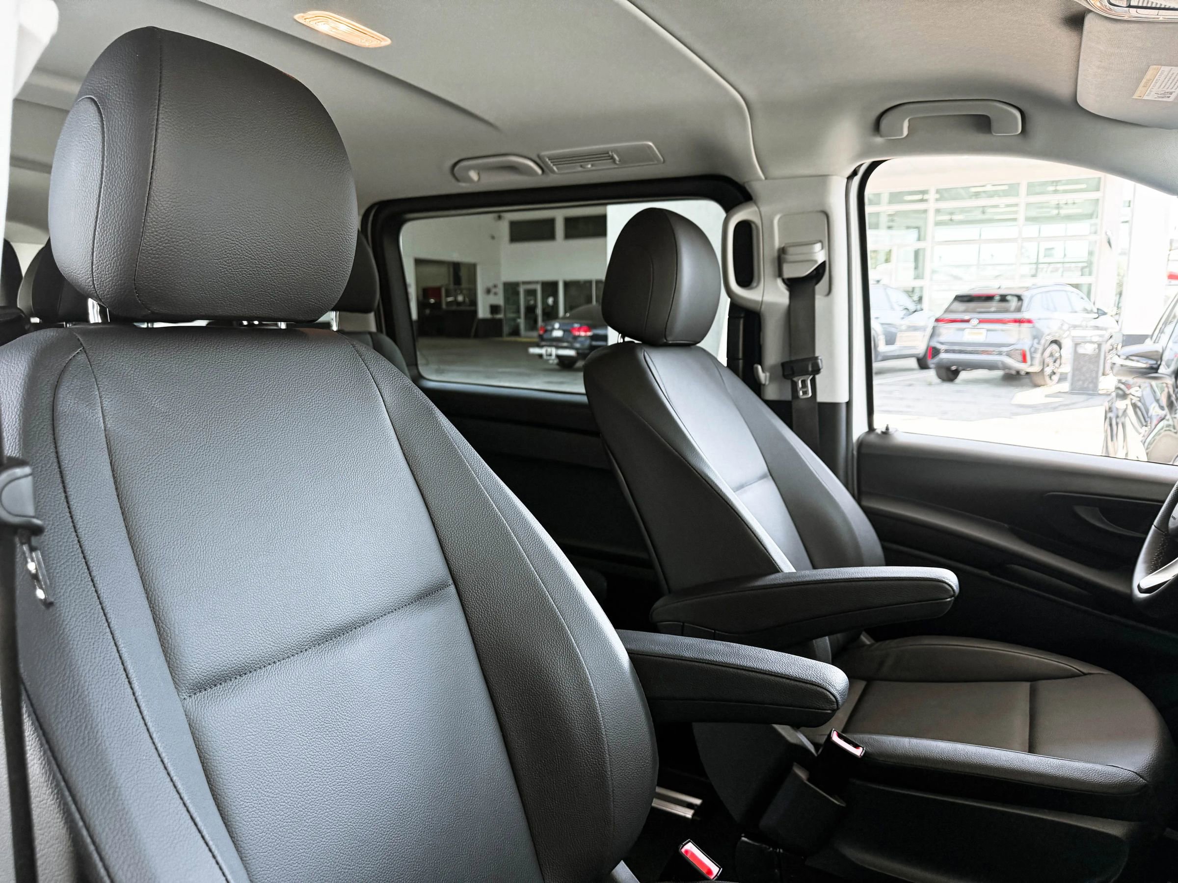 Used 2023 Mercedes-Benz Metris Passenger image 22