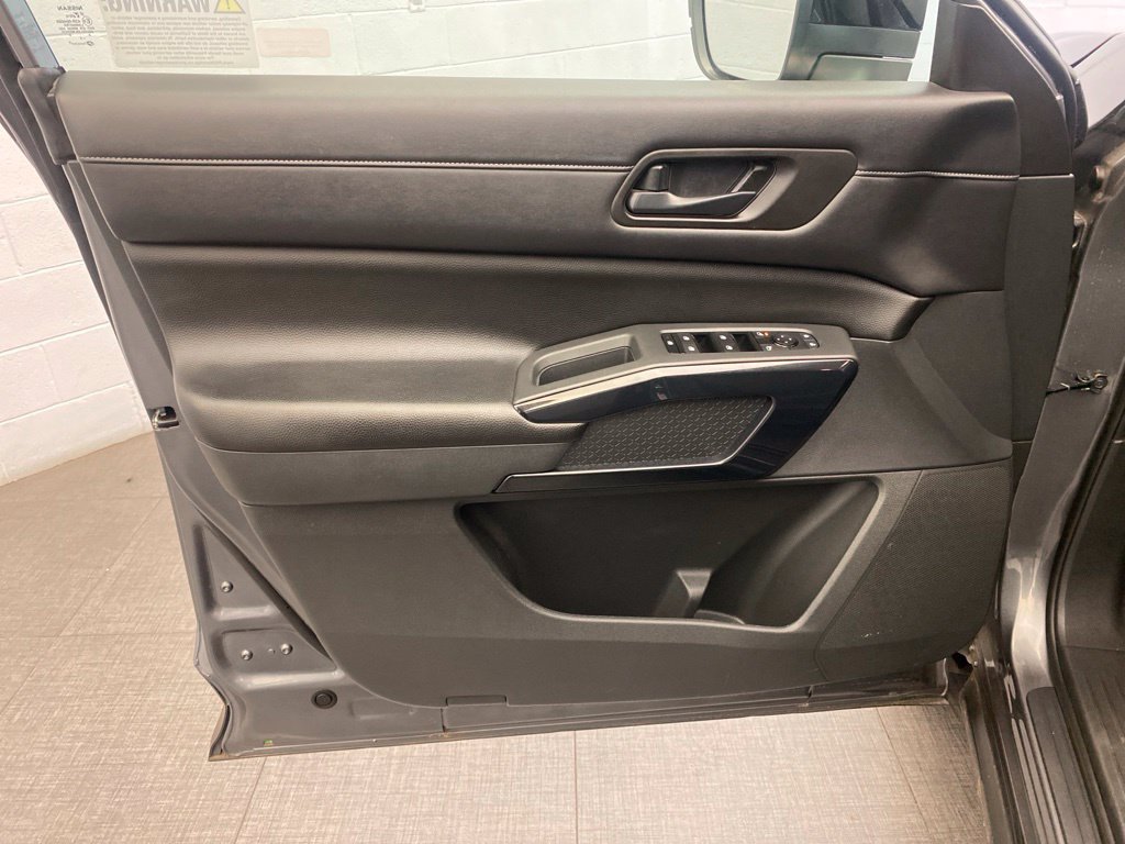 Used 2024 Nissan Pathfinder S FWD image 20