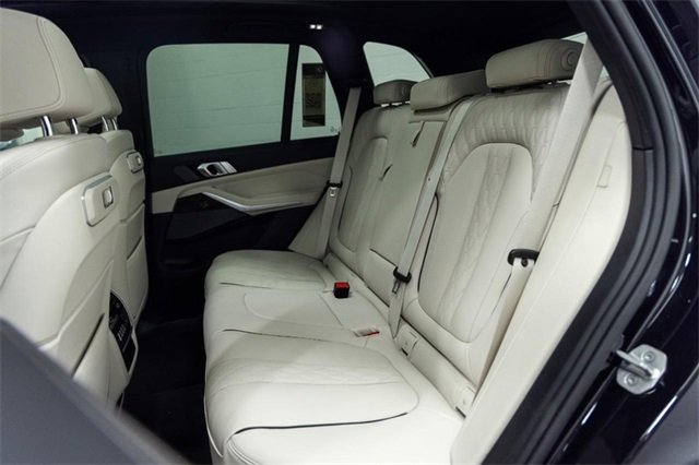 New 2026 BMW X5 xDrive50e w/ Climate Comfort Package image 25