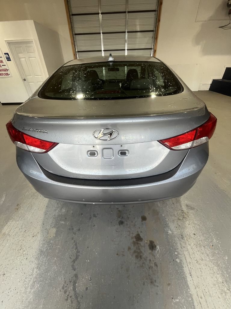 Used 2012 Hyundai Elantra GLS w/ Preferred Pkg 3 FWD image 4