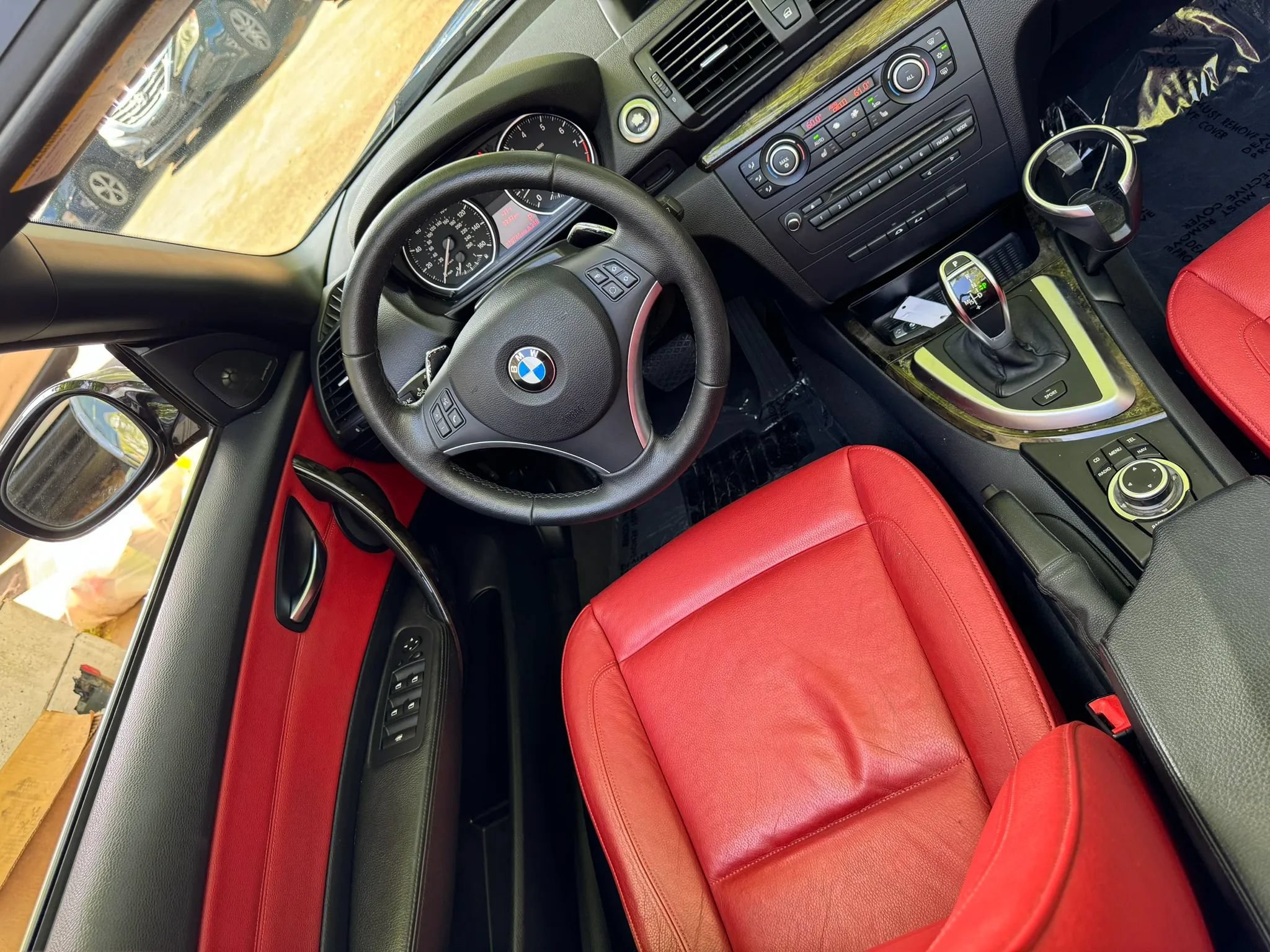 Used 2012 BMW 135i Convertible RWD image 12