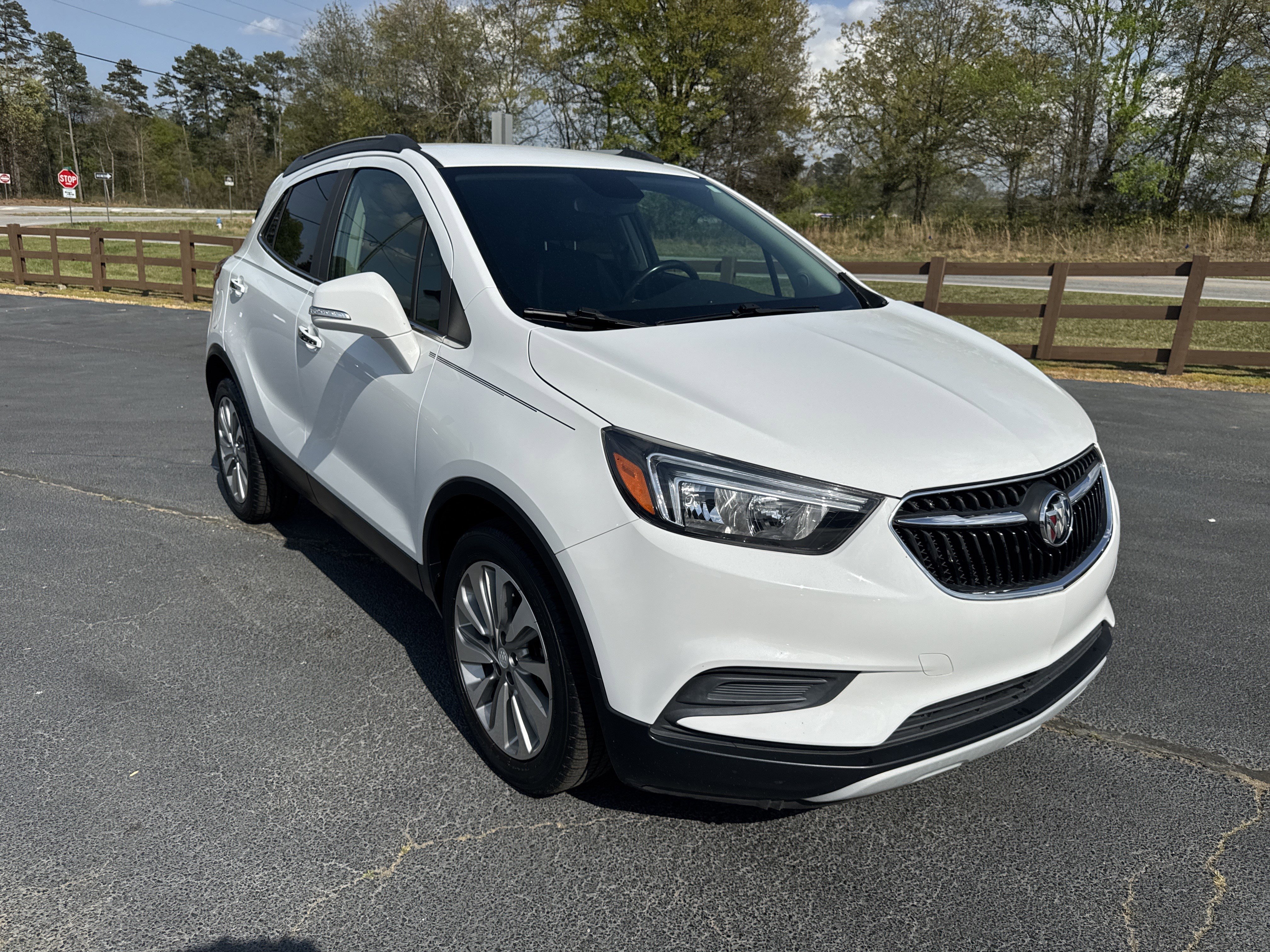 Used 2019 Buick Encore Preferred image 4