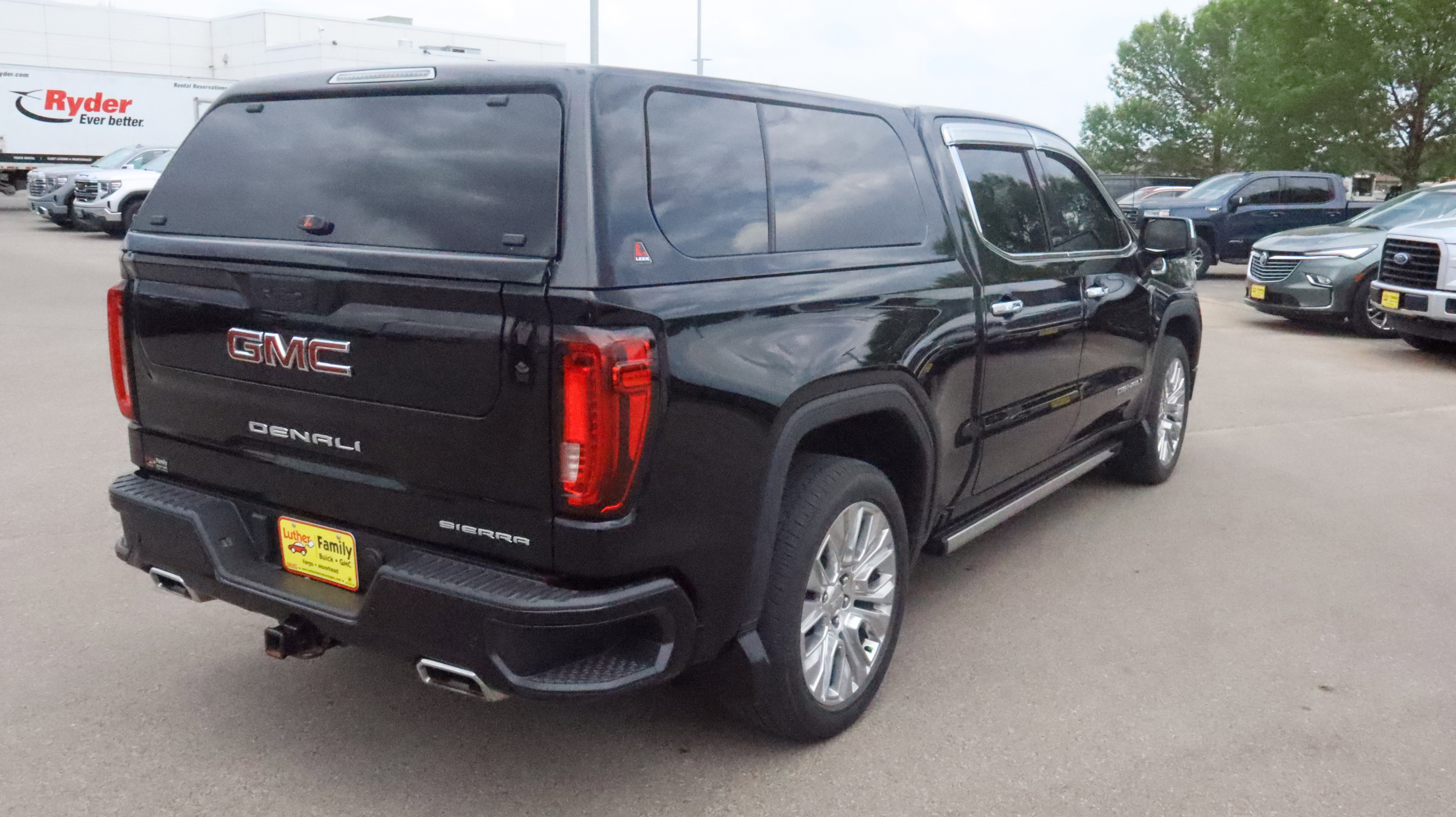 Certified 2020 GMC Sierra 1500 Denali w/ Denali Ultimate Package AWD/4WD image 7