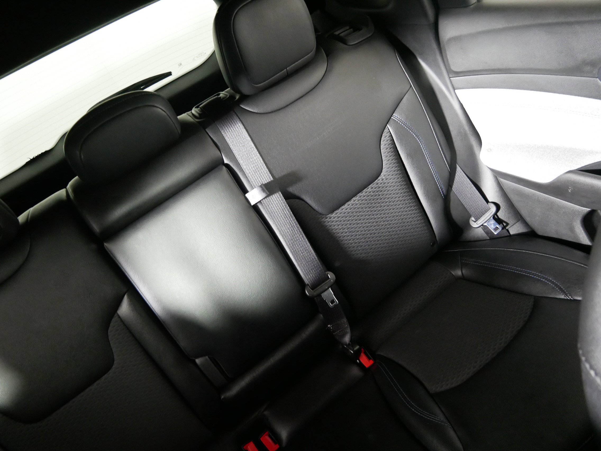 Used 2024 Jeep Compass Latitude image 14