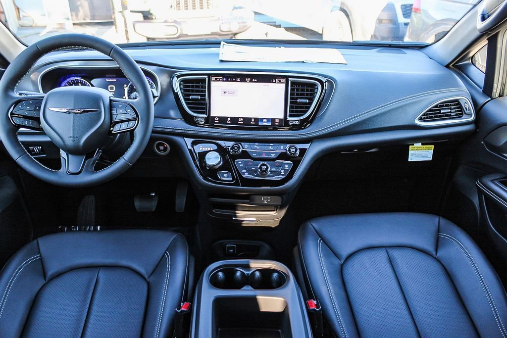 New 2026 Chrysler Pacifica Select w/ S Appearance Package FWD image 14