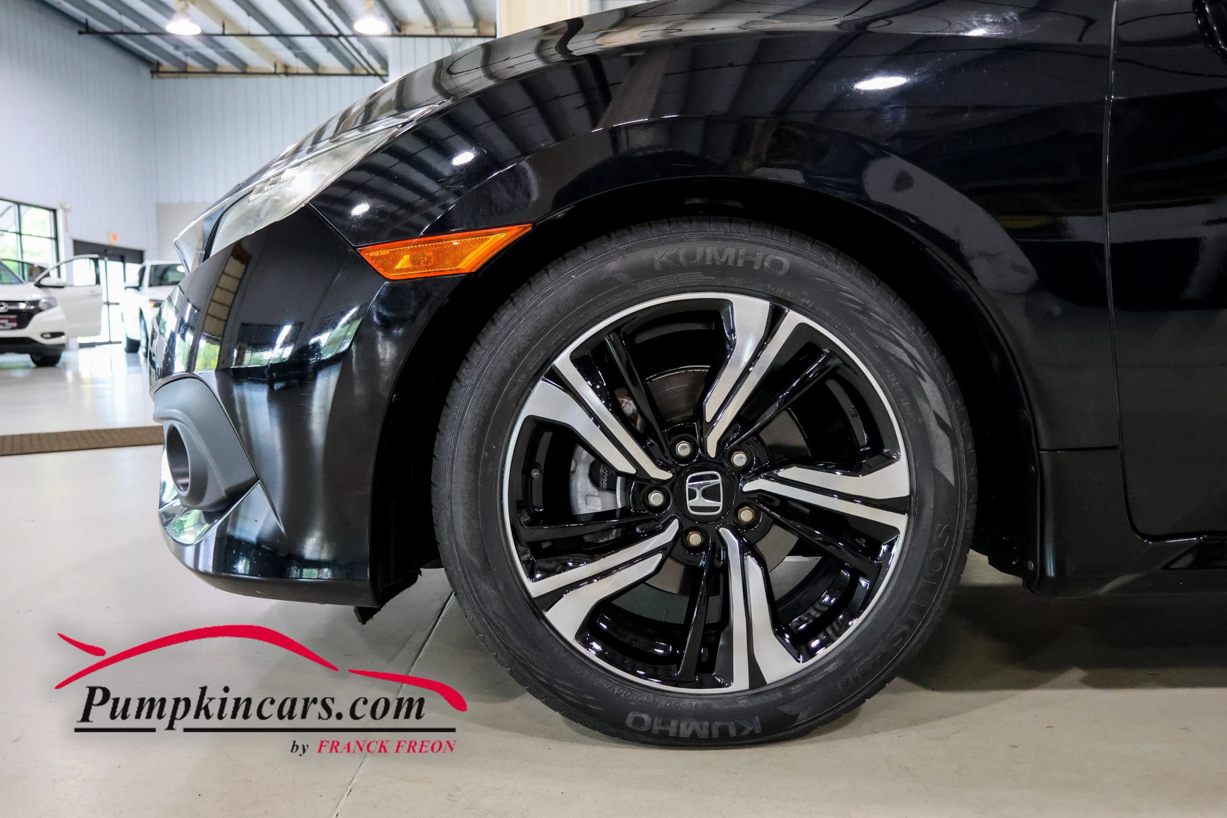 Used 2017 Honda Civic Touring image 10