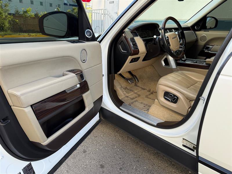 Used 2014 Land Rover Range Rover Supercharged AWD/4WD image 26