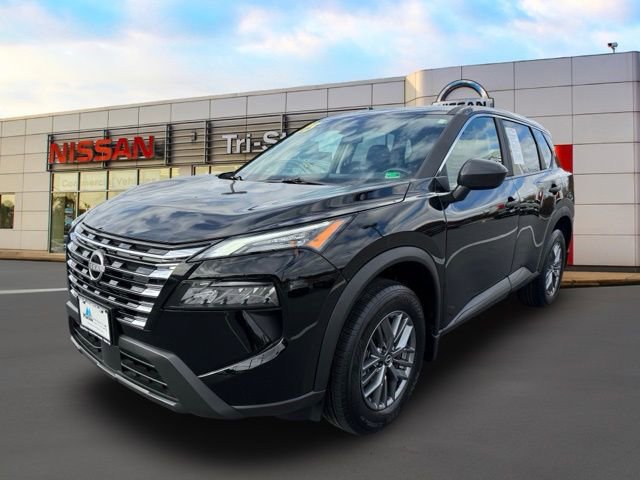 Certified 2025 Nissan Rogue S image 2