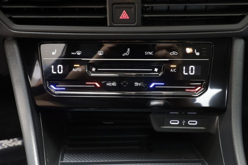 New 2027 Volkswagen Jetta SE FWD image 12