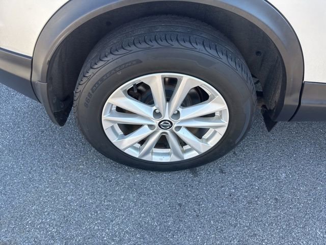 Used 2019 Nissan Rogue Sport S w/ Appearance Package FWD image 9