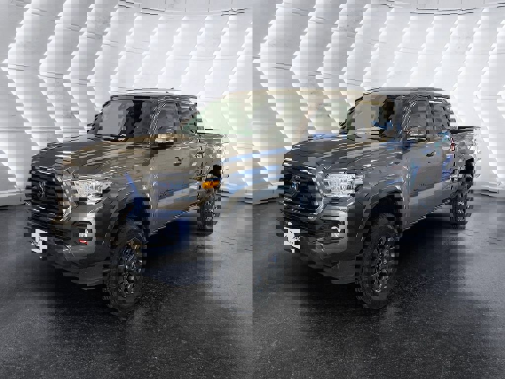 Used 2021 Toyota Tacoma SR5 w/ Technology Package image 3