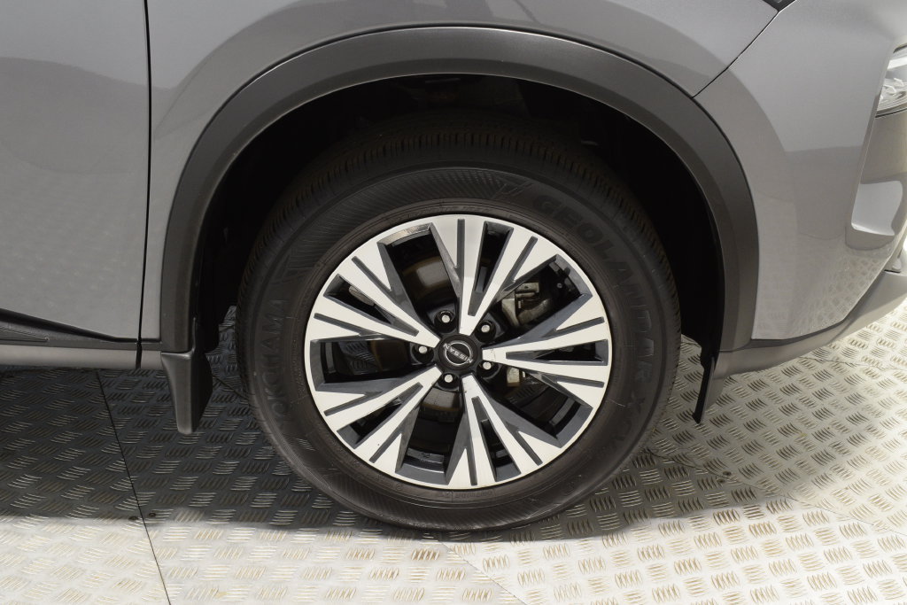 Used 2023 Nissan Rogue SV AWD/4WD image 38