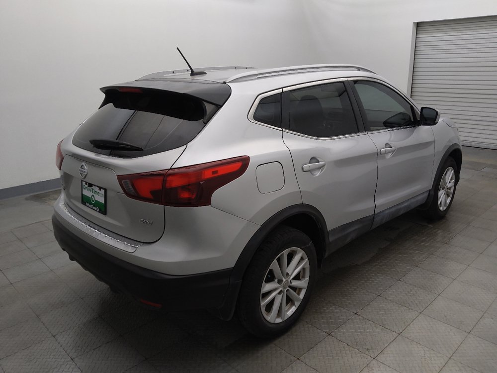 Used 2018 Nissan Rogue Sport SV FWD image 9