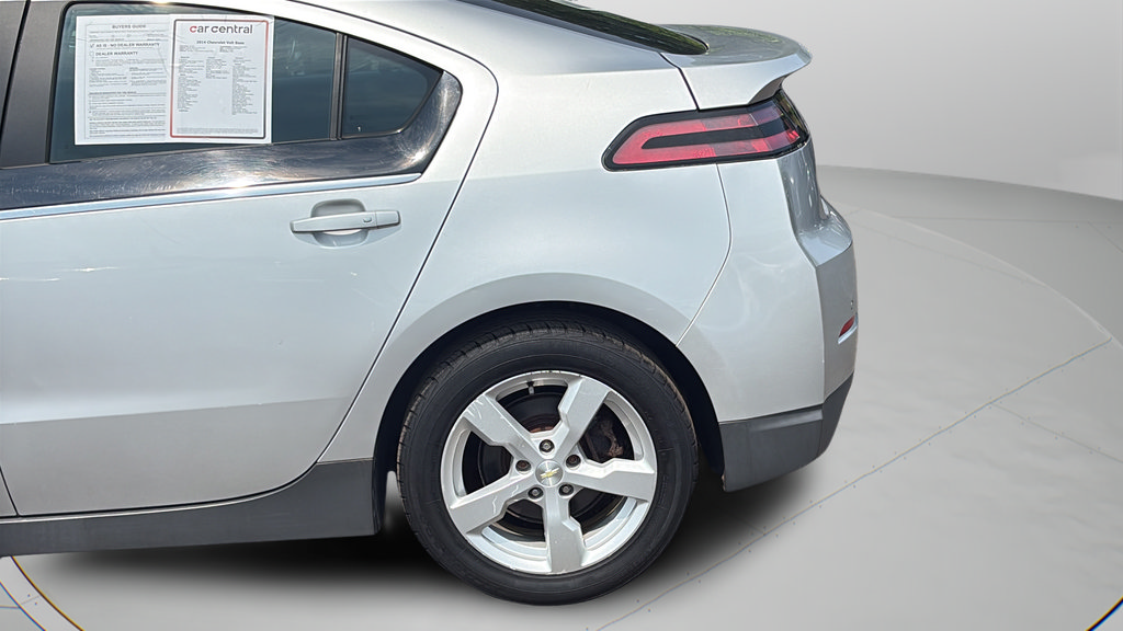 Used 2014 Chevrolet Volt w/ Enhanced Safety Package 1 FWD image 24