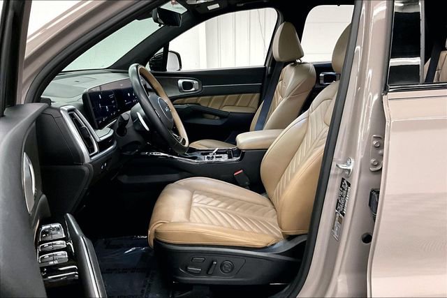 Used 2025 Kia Sorento SX Prestige w/ Olive Brown Leather Package AWD/4WD image 22