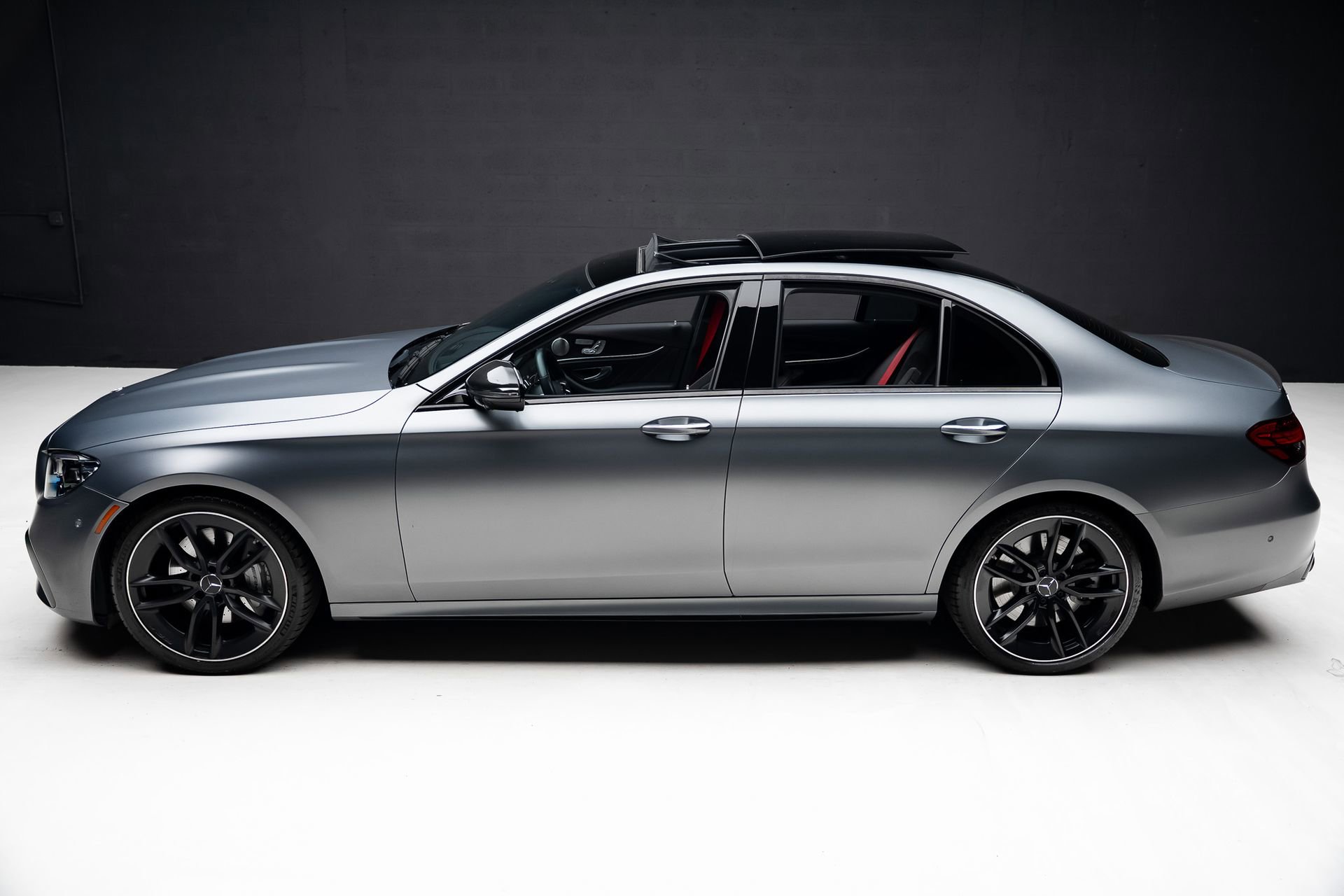 Used 2022 Mercedes-Benz E 53 AMG 4MATIC Sedan image 17