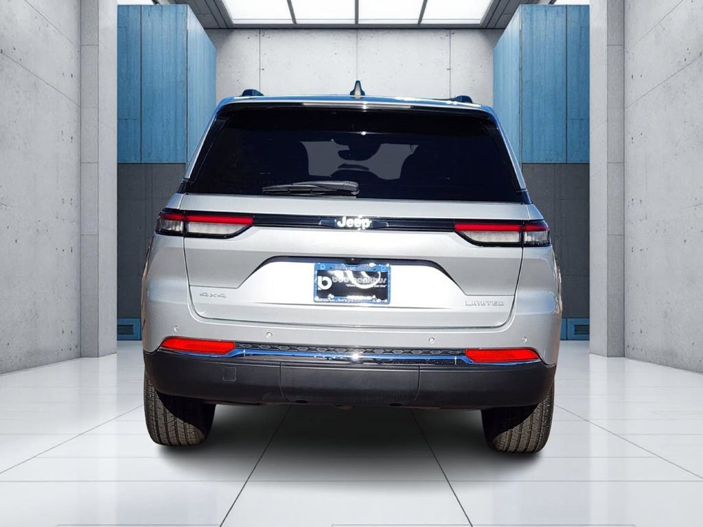 Used 2024 Jeep Grand Cherokee Limited image 25