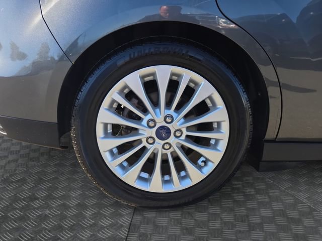 Used 2017 Ford C-MAX Energi SE w/ Equipment Group 402A image 37