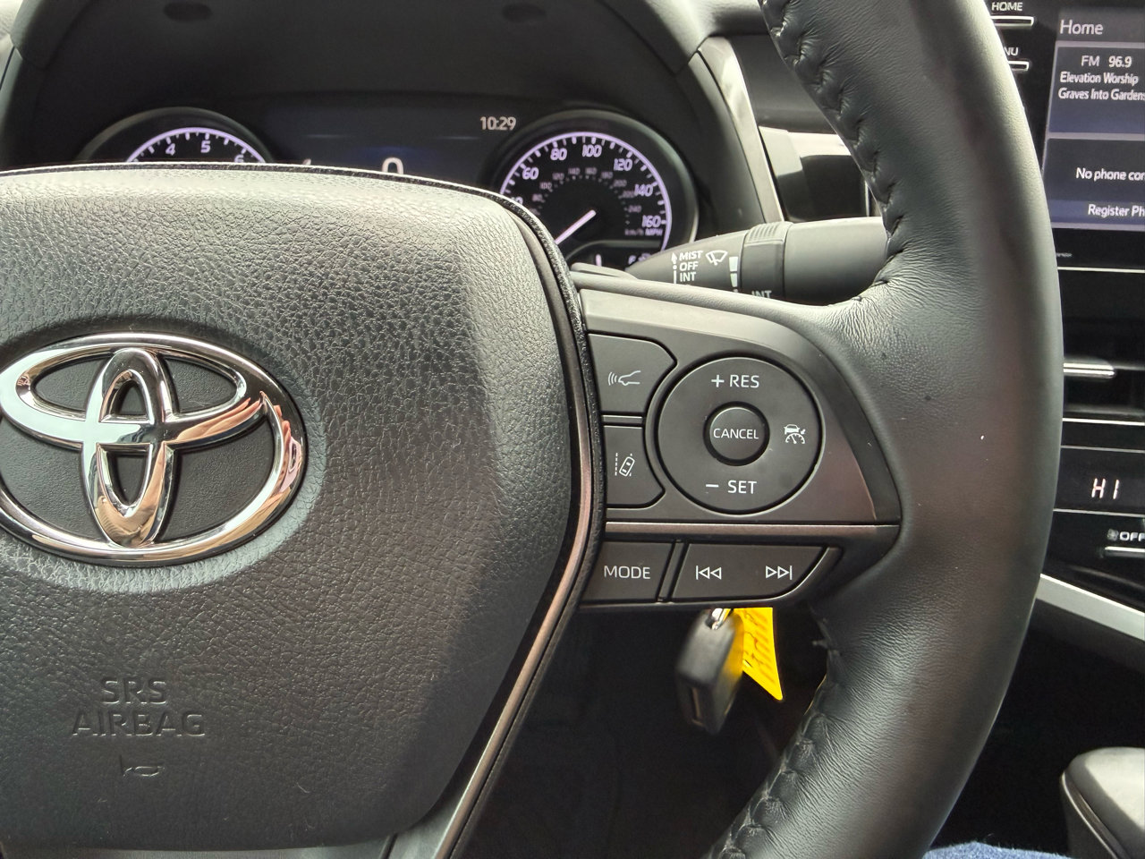 Used 2022 Toyota Camry SE image 21