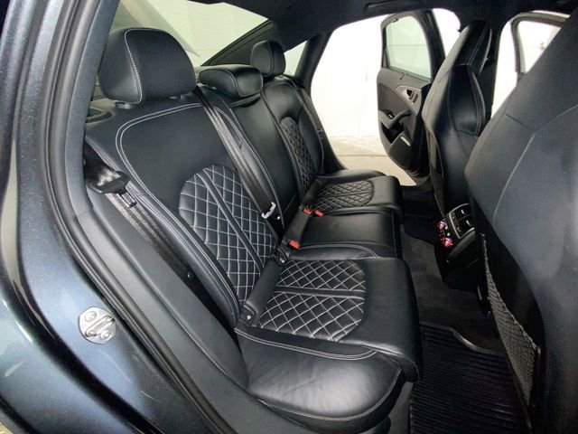 Used 2018 Audi S6 Prestige w/ Prestige Package image 12