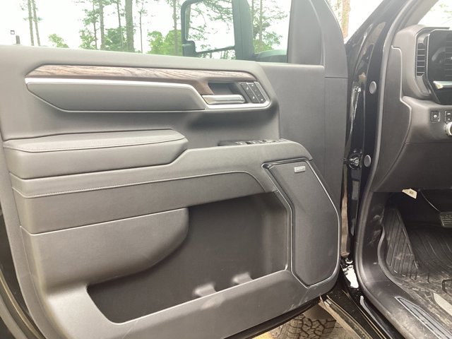 New 2026 GMC Sierra 2500 SLT w/ SLT Premium Package image 16