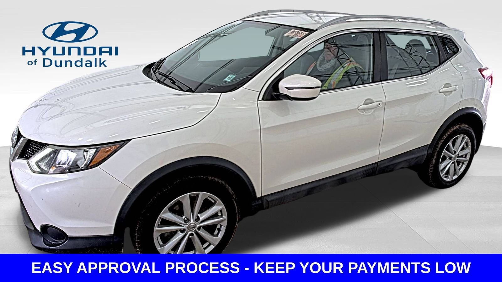 Used 2018 Nissan Rogue Sport SV image 1