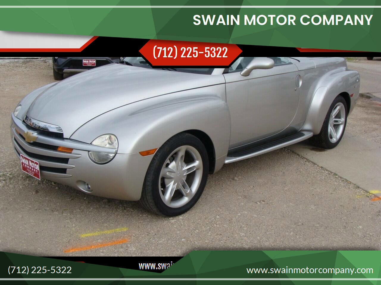 Used 2004 Chevrolet SSR w/ Preferred Equipment Group