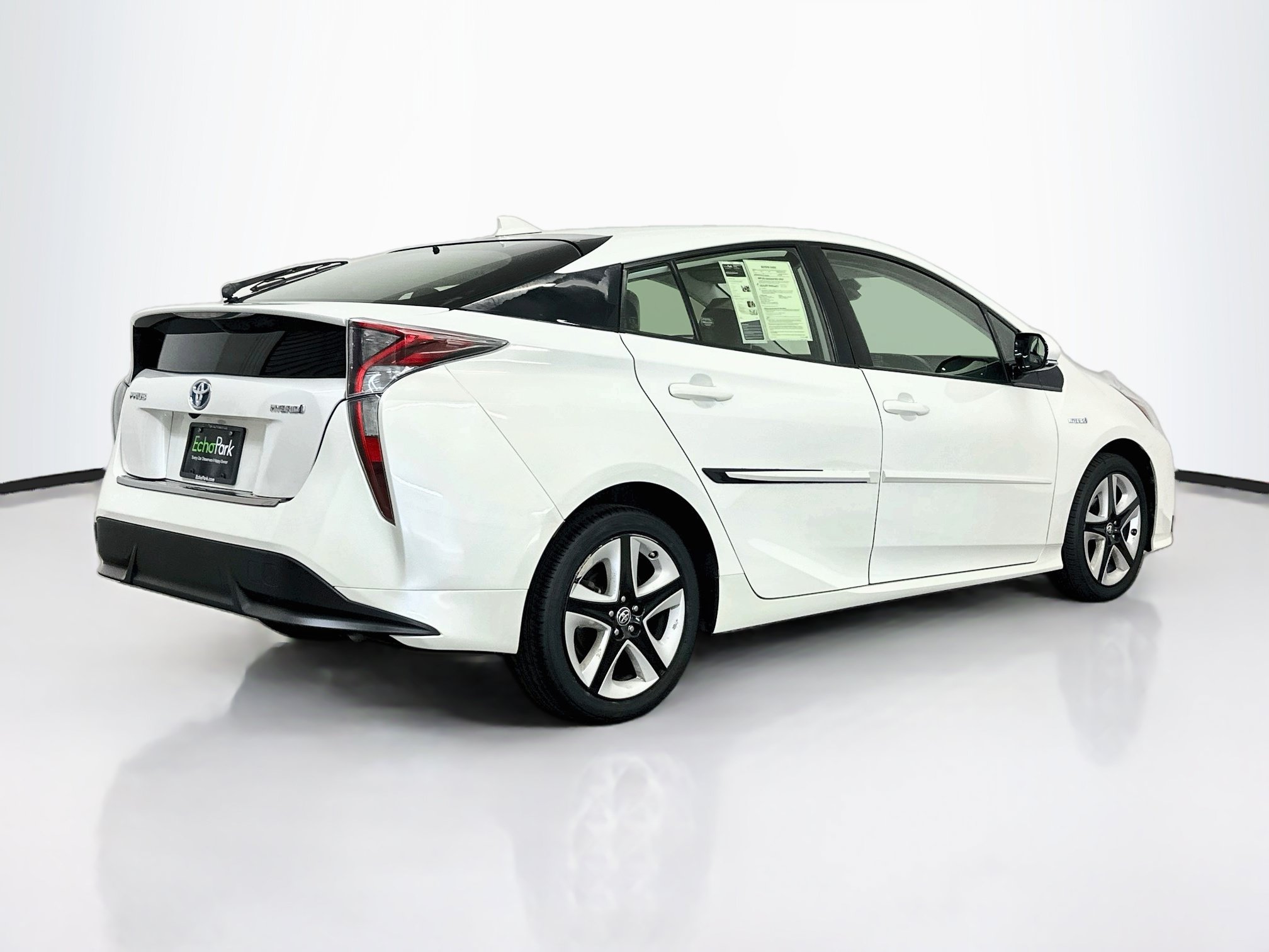 Used 2017 Toyota Prius Three Touring w/ Carpet Mat Package FWD image 9