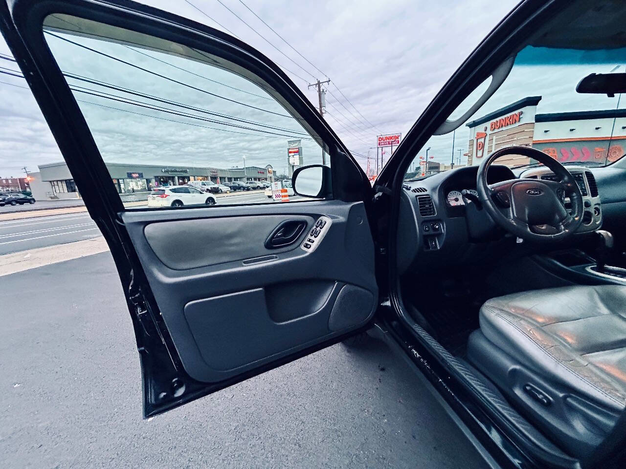 Used 2006 Ford Escape XLT image 18