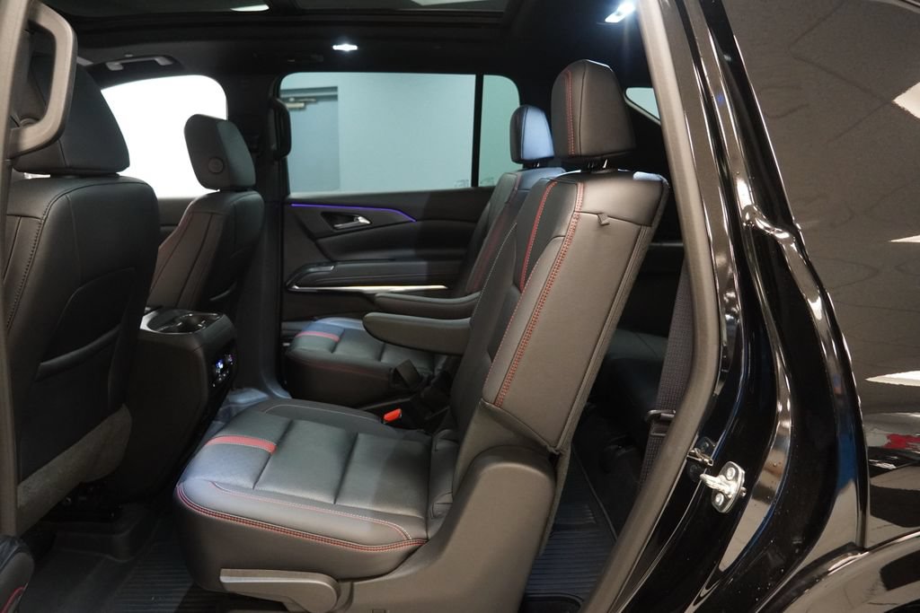 Used 2025 Chevrolet Traverse RS w/ LPO, Floor Liner Package AWD/4WD image 29