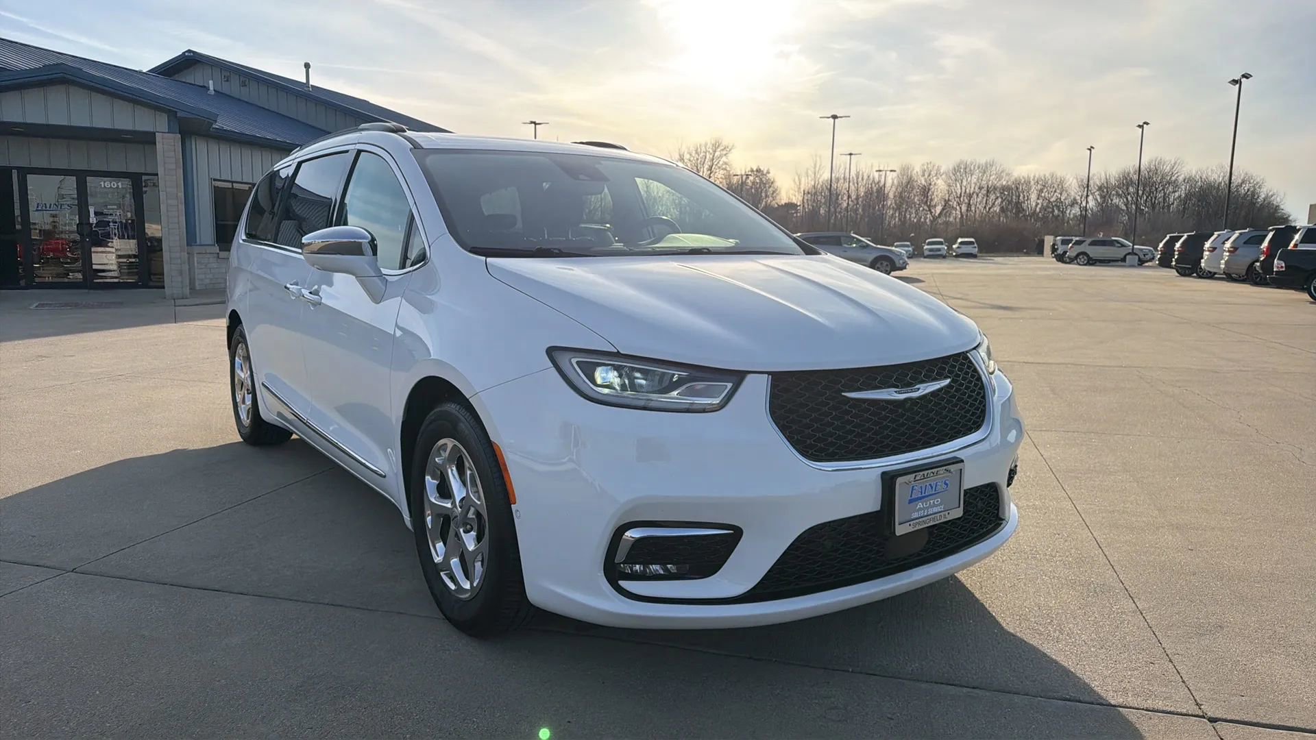 Used 2022 Chrysler Pacifica Limited image 28