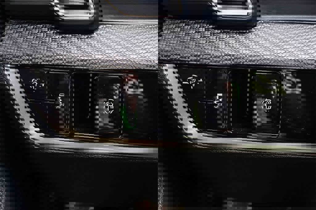 Used 2024 Kia Sportage LX image 24