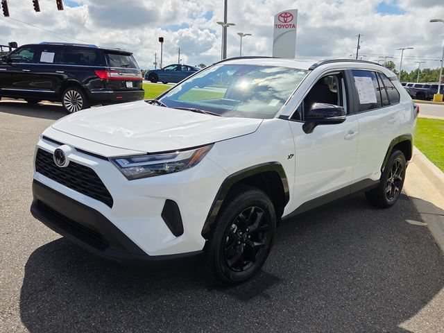 Certified 2025 Toyota RAV4 XLE w/ Convenience Package AWD/4WD image 3