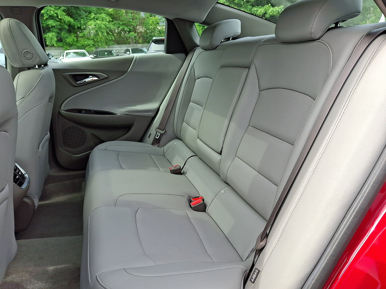 Used 2017 Chevrolet Malibu Premier w/ Premier Sun and Wheel Package FWD image 9