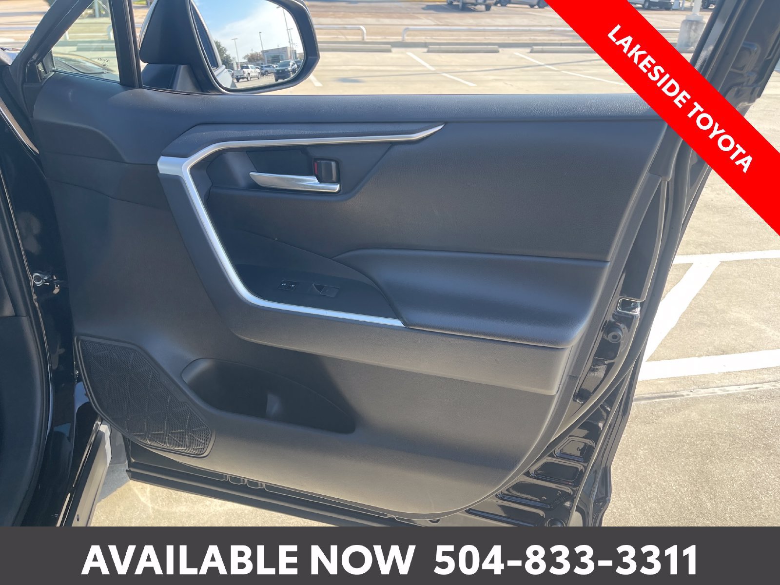 Used 2024 Toyota RAV4 XLE FWD image 17