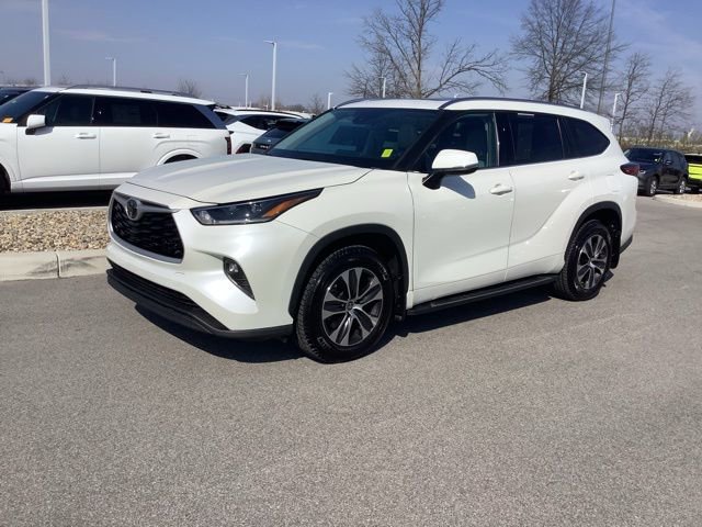Used 2021 Toyota Highlander XLE