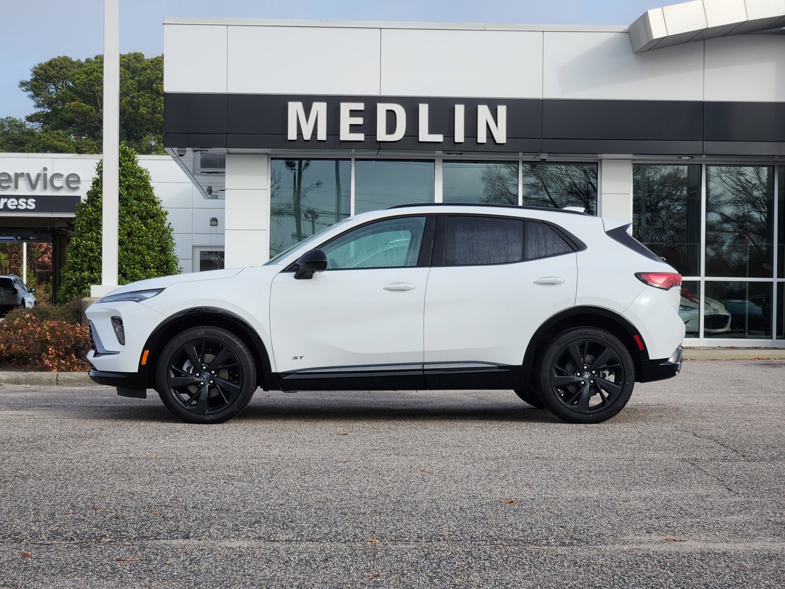 New 2025 Buick Envision Sport Touring image 4