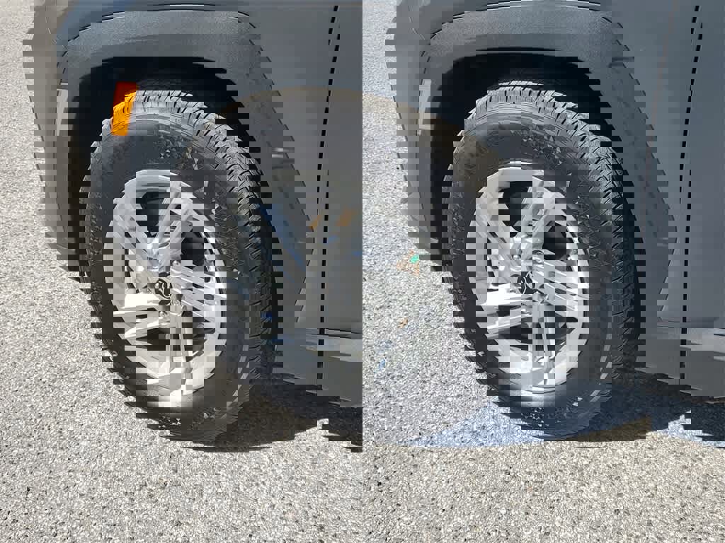 Used 2025 Hyundai Tucson SE image 5