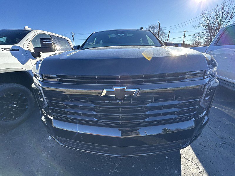 New 2026 Chevrolet Suburban RST image 3