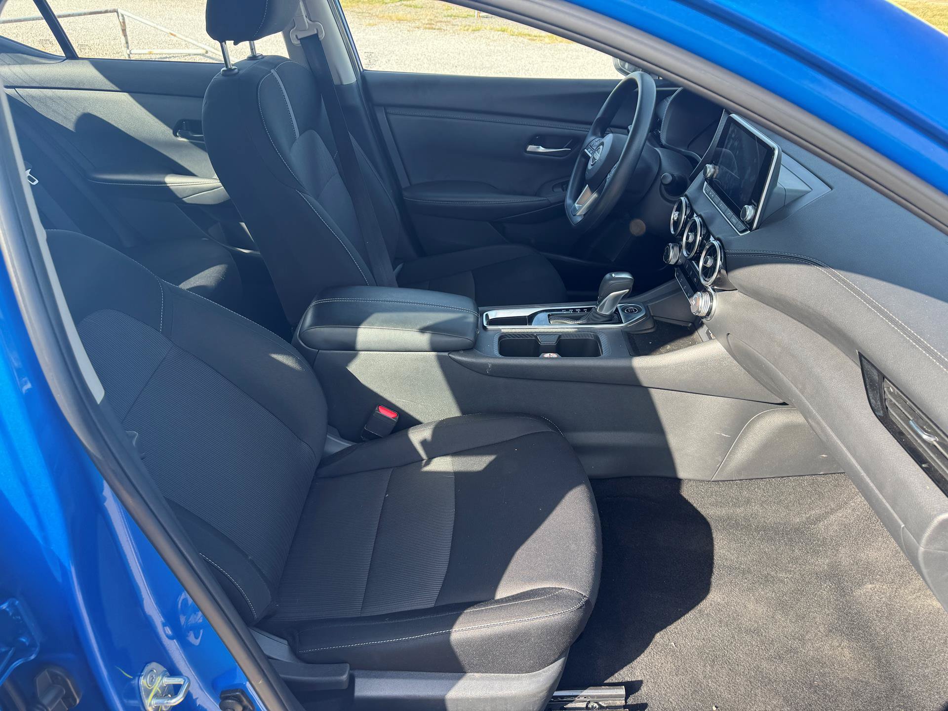 Used 2025 Nissan Sentra SV FWD image 11