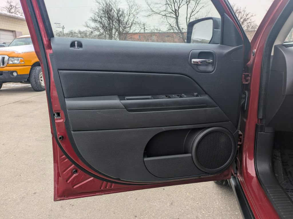 Used 2010 Jeep Patriot Sport image 15