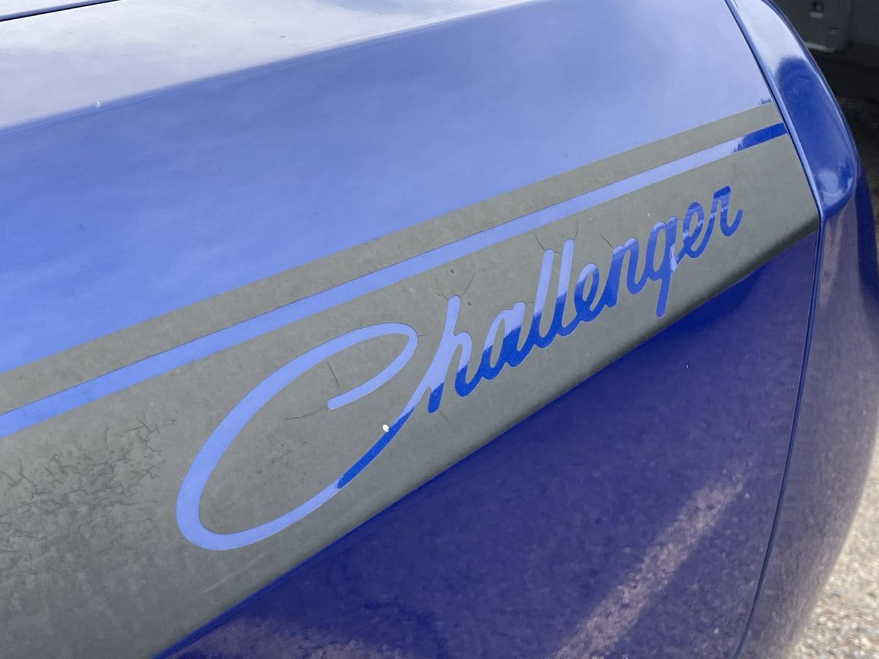 Used 2019 Dodge Challenger SXT w/ Driver Convenience Group RWD image 6