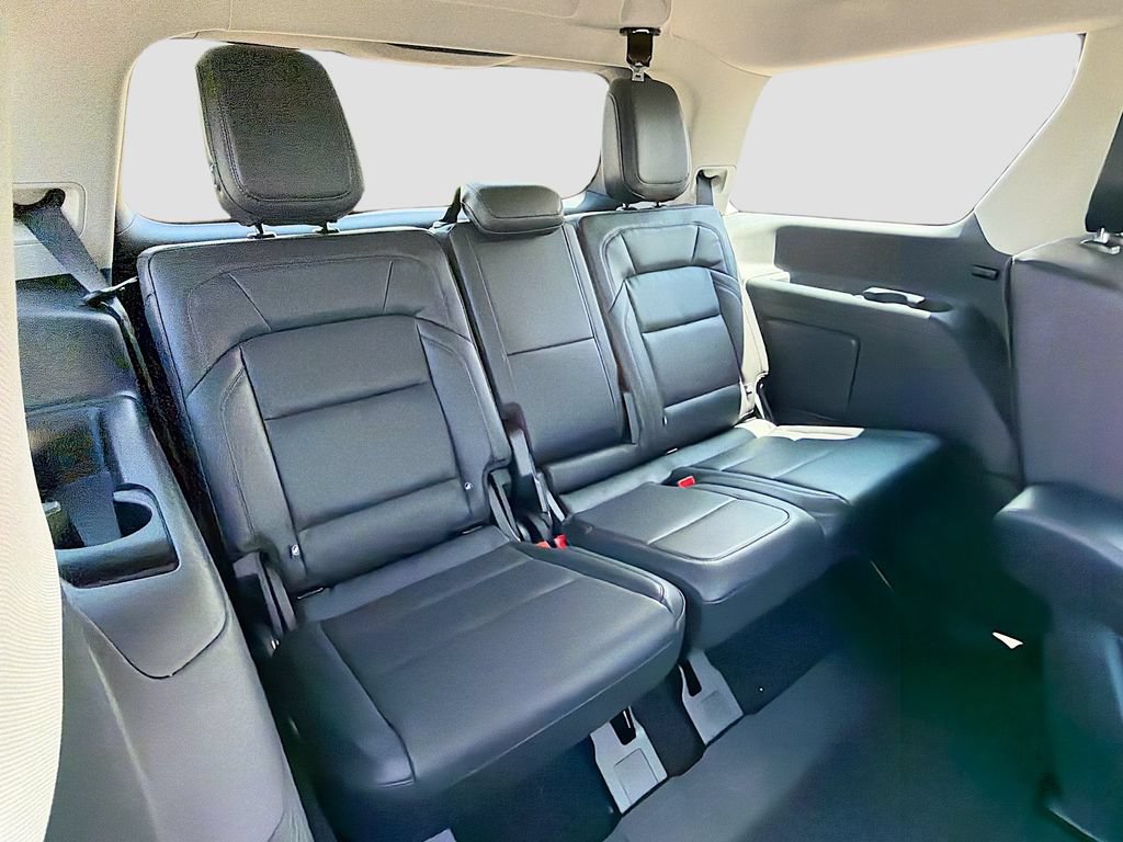 Used 2026 Lincoln Navigator Premiere AWD/4WD image 30