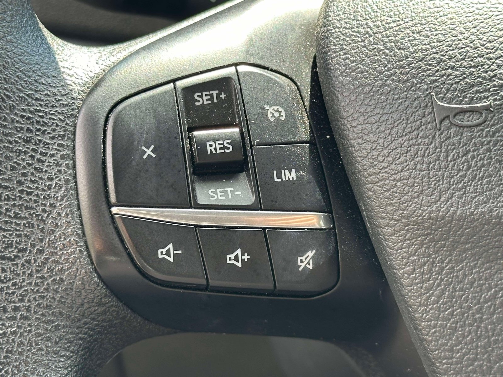 Used 2024 Ford Transit 350 XL RWD image 16