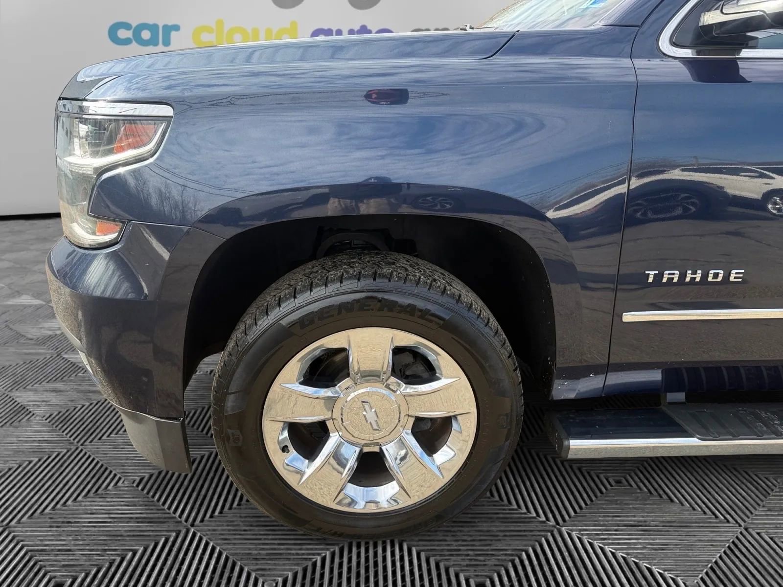 Used 2018 Chevrolet Tahoe LT w/ LT Signature Package AWD/4WD image 18